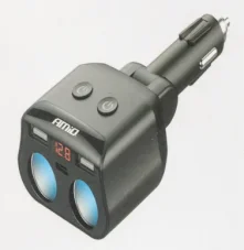 CL rozdvojka s voltmetrem, 2x CL, 2x USB-A, 1x USB-C