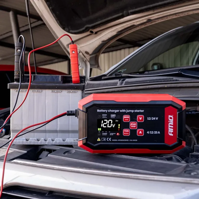 Nabíječka autobaterií digitální 12V (25A) a 24V (12A) s funkcí Boost – pohled 6