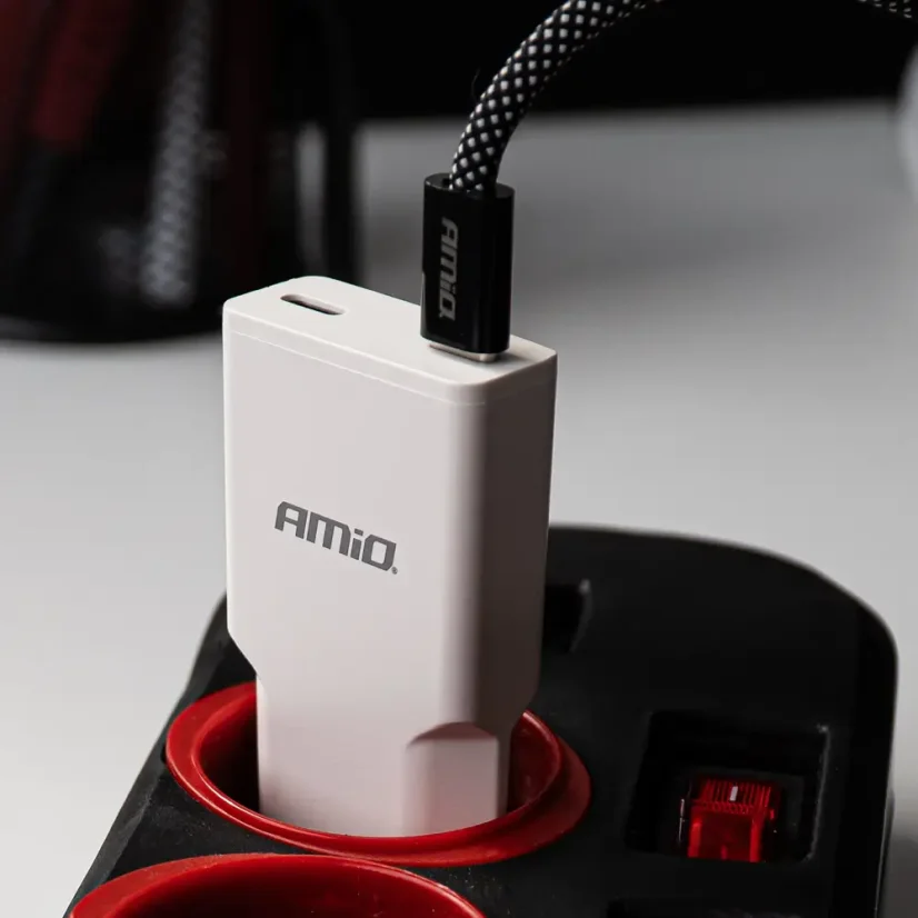 Síťová nabíječka 230V  2× USB-C 30W