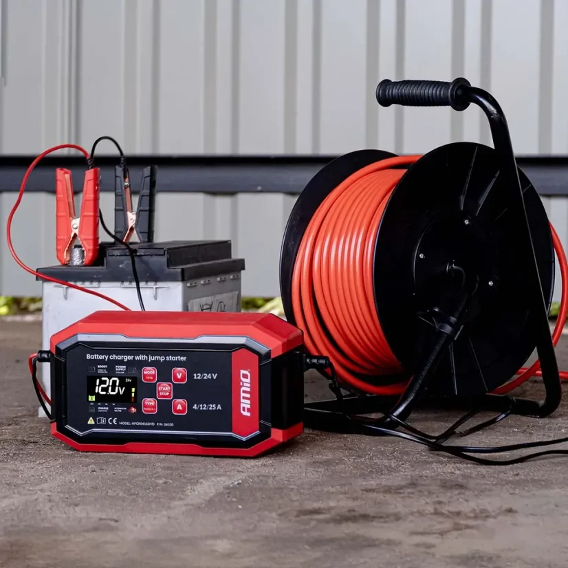 Nabíječka autobaterií digitální 12V (25A) a 24V (12A) s funkcí Boost – pohled 5