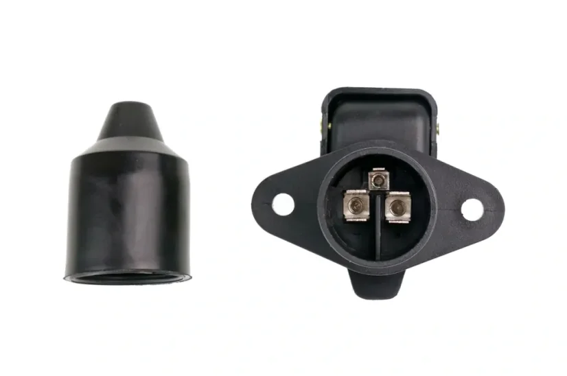 Zásuvka tažného zařízení 3 pin