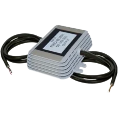 Kompaktní a plně zalitý modul PRO-BLINK (verze Universal). Díky krytí IP6K9K odolá vodě i tlaku a volné konce kabelů umožňují snadné zapojení do jakékoliv elektroinstalace.