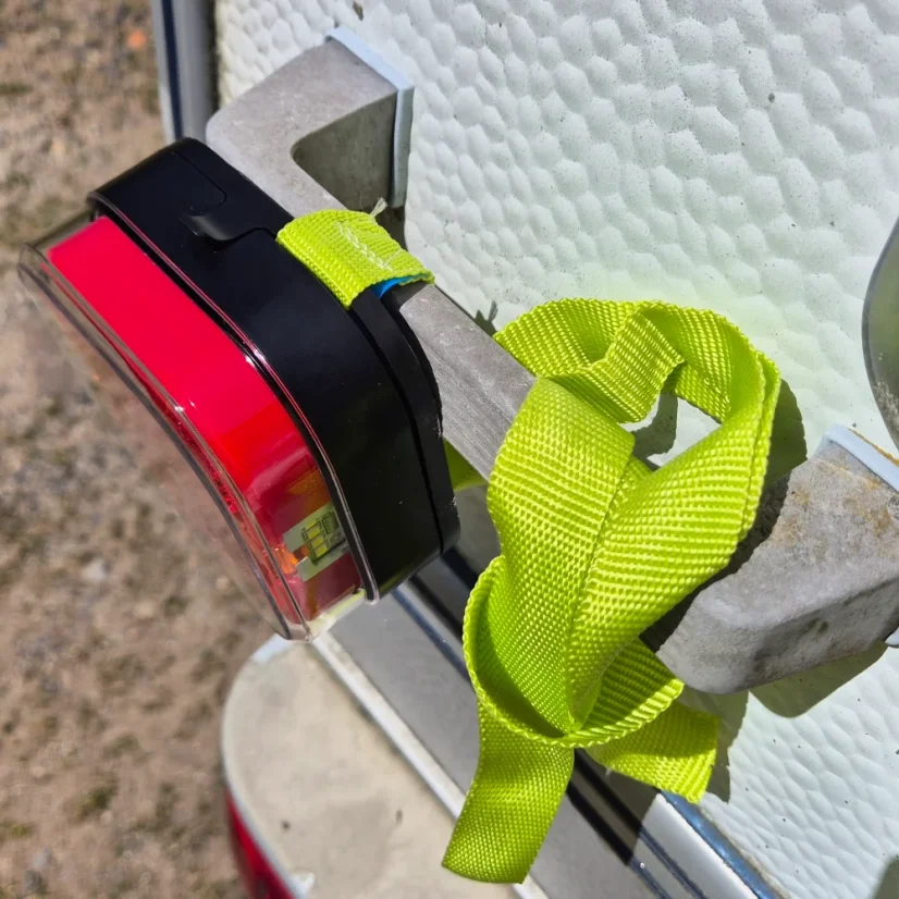 Držák pro bezdrátová zadní LED světla - bez magnetu